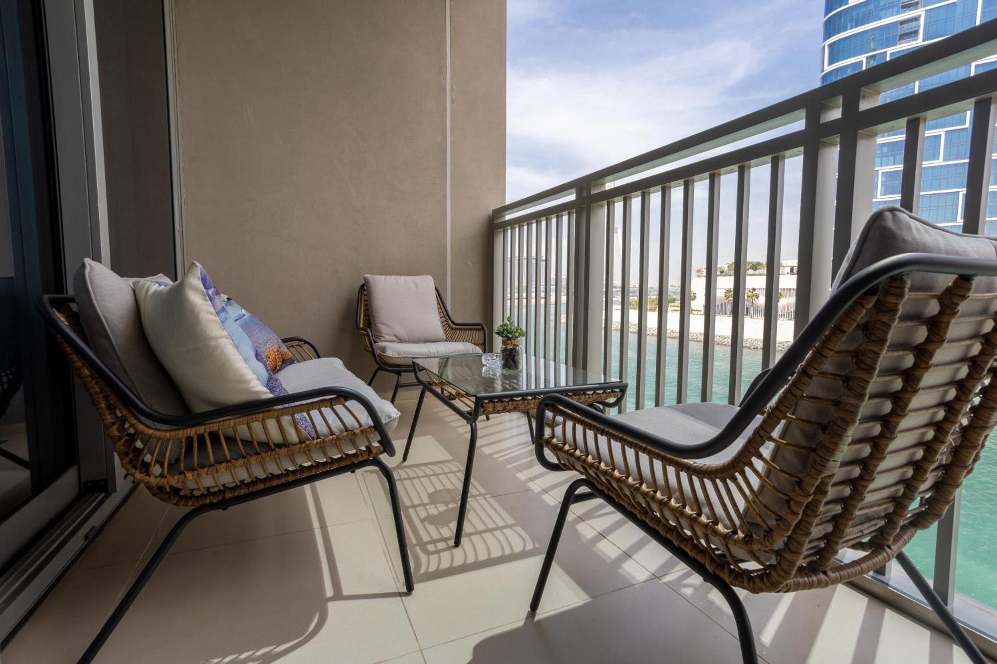Waves Holiday Home - Waterfront Apartment With Breathtaking Sea Views 迪拜 外观 照片
